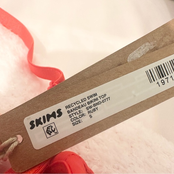 skims - bikini bundle (ruby) - Picture 4 of 5